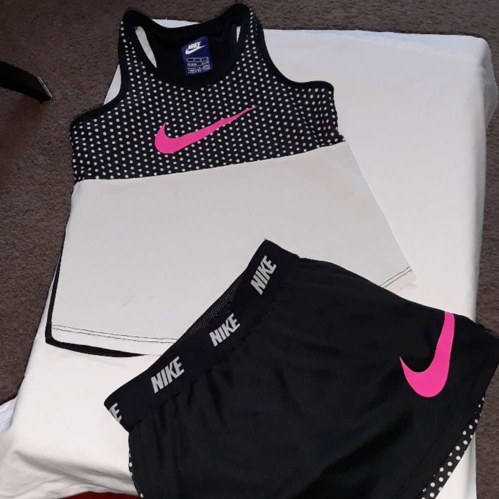 Like New. Girls Nike Tennis Skirt Set. Super Cute!
